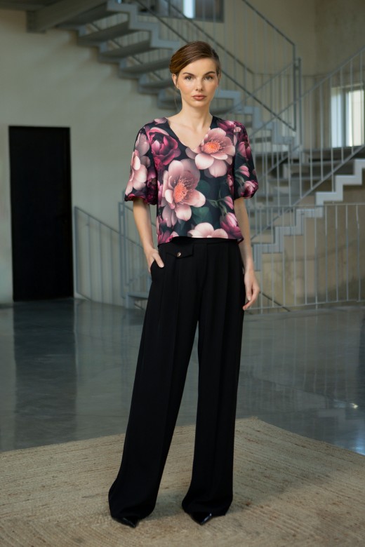 Wide-leg trousers with front crossover closure