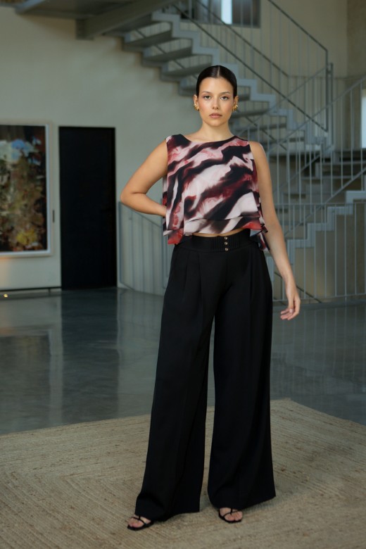 Wide-leg trousers with pleats at the front