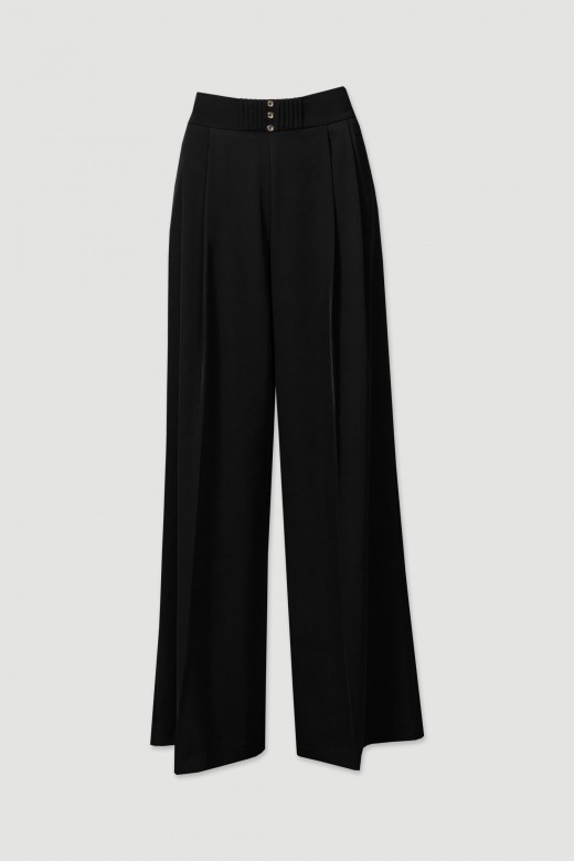 Wide-leg trousers with pleats at the front