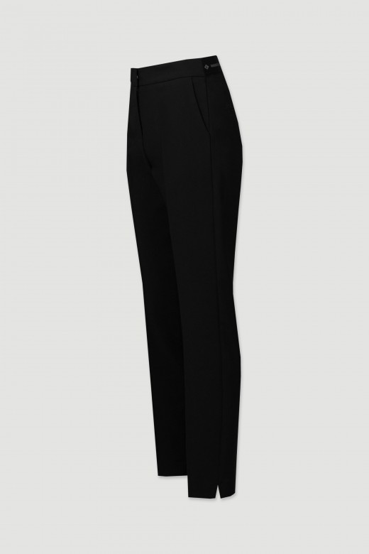 Classic trousers with elastic belt