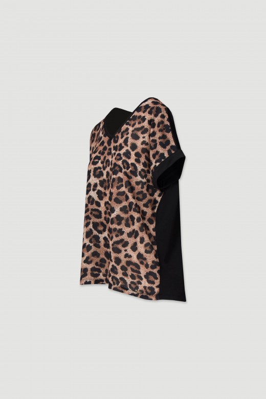 Camisola de decote em bico com estampado animal