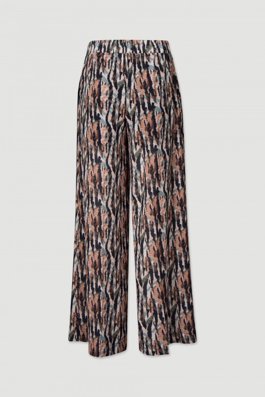 Wide-leg pants with animal print