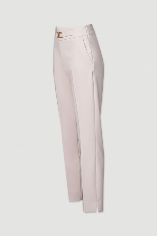 Pantalon classique avec dtails mtalliques