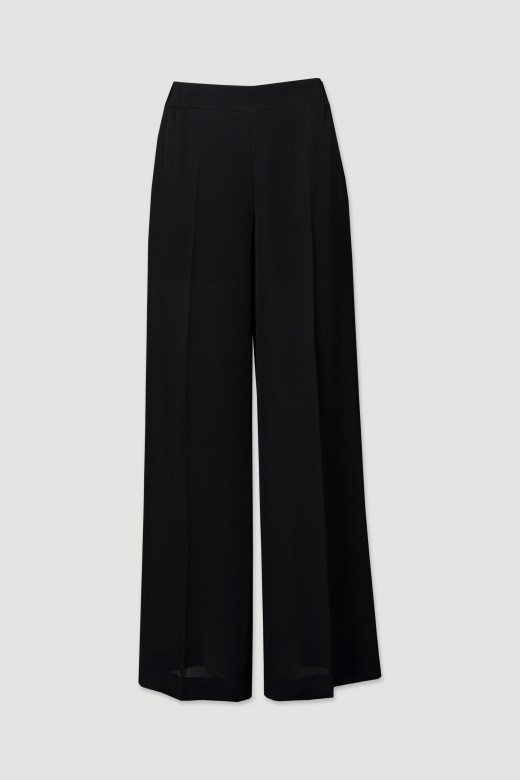 Fluid wide-leg pants with back elastic