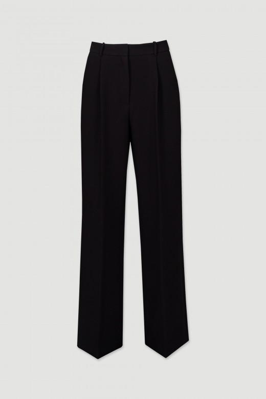 Classic pants with front pleats