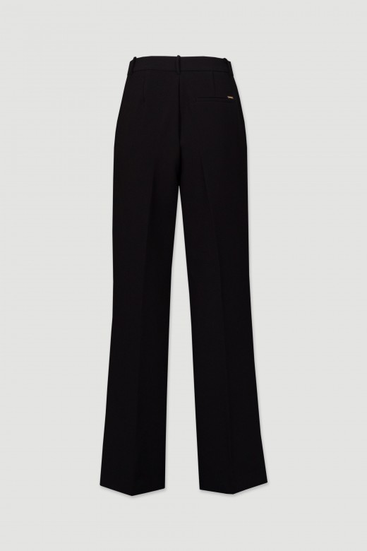 Classic pants with front pleats