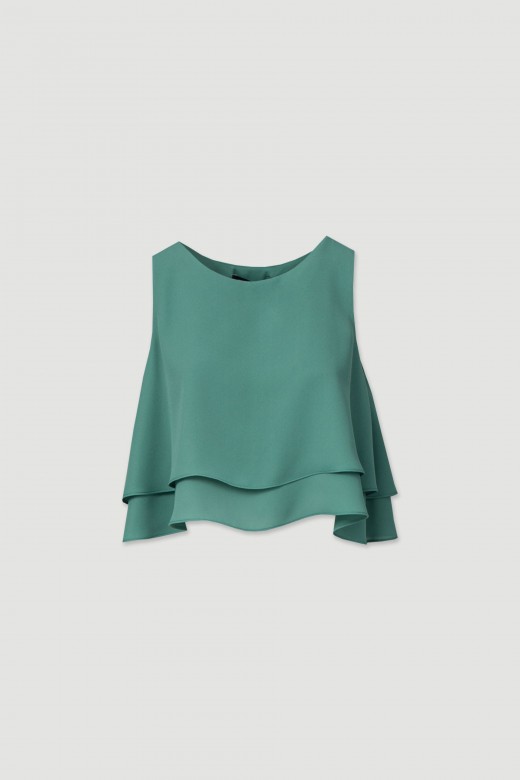 Short top with double-layer fabric