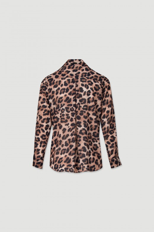 Flowy blouse with animal print