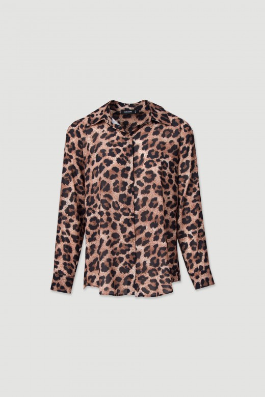 Flowy blouse with animal print