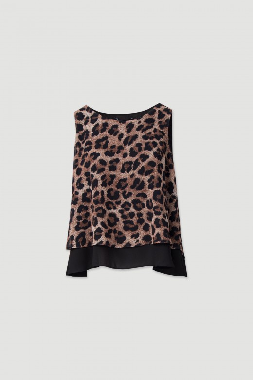 Top fluido com estampado animal