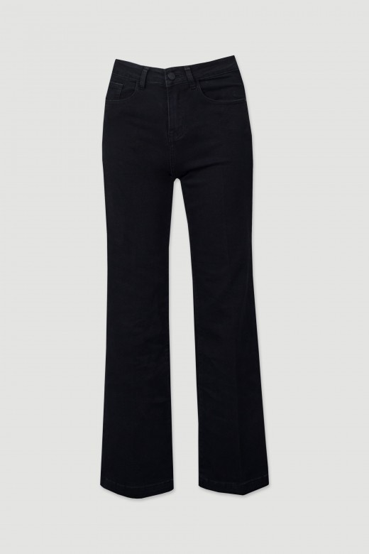 High-waisted straight jeans