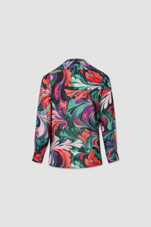 Blusa estampada con escote en v