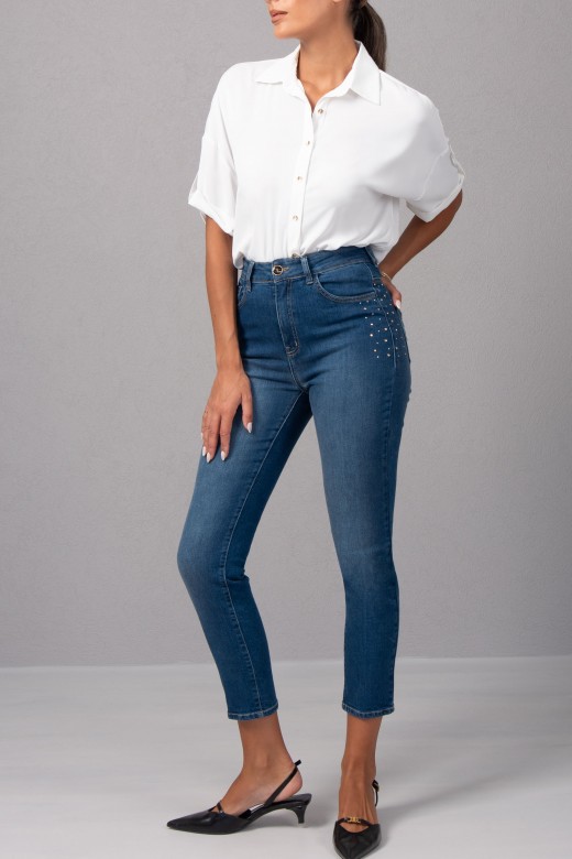 High-waisted jeans with transfer appliqu