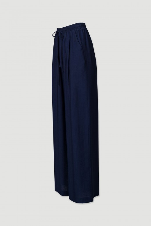 Fluid wide-leg pants with elastic belt