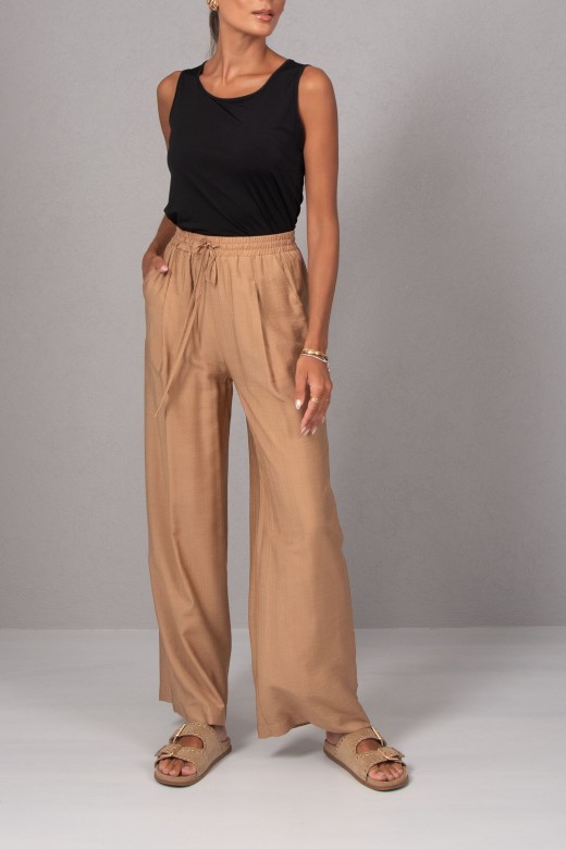 Fluid wide-leg pants with elastic belt