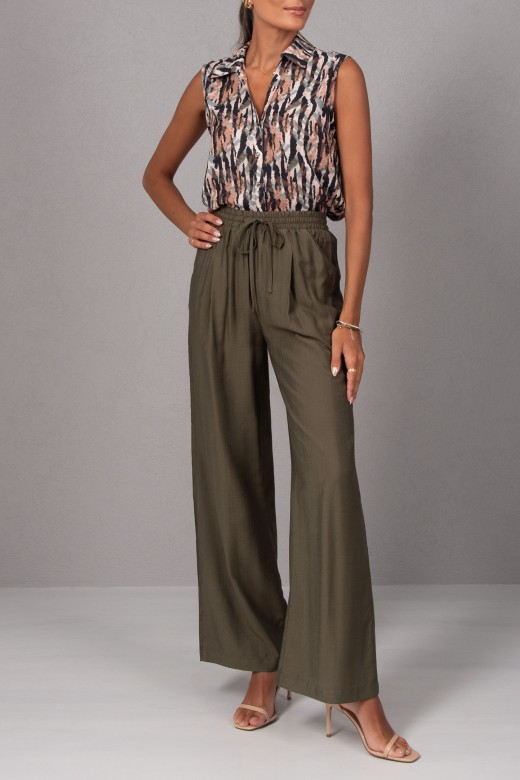 Fluid wide-leg pants with elastic belt