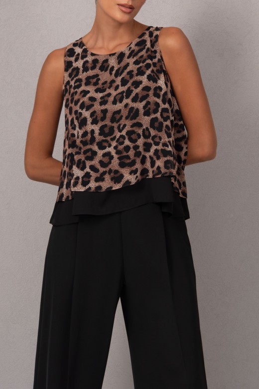 Fluid top with animal print