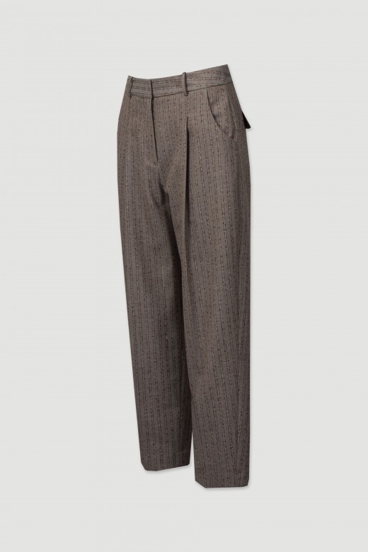 Classic pleated pants with pattern