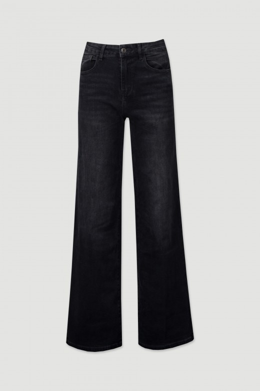 High-waisted wide-leg jeans