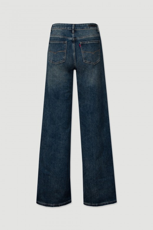 Jeans estilo straight cintura subida