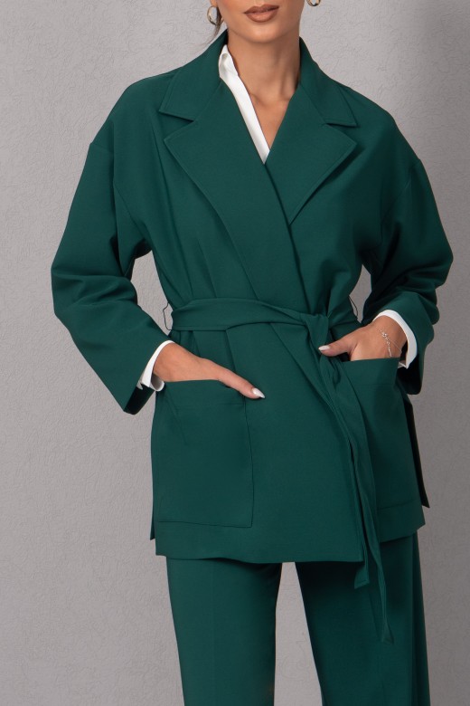 Coat with crossover closure