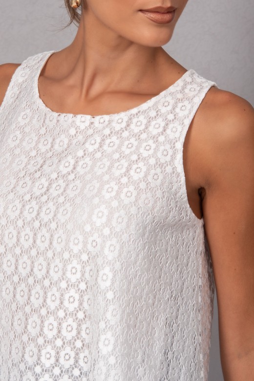 Fluid lace top