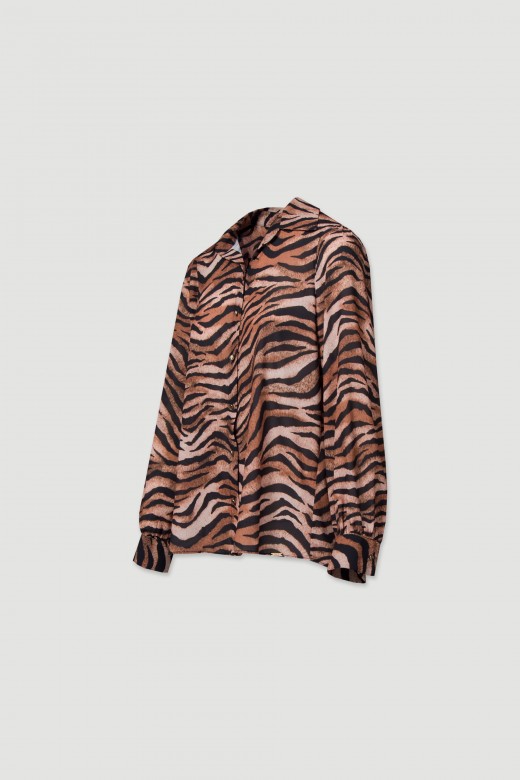 Blouse with animal print