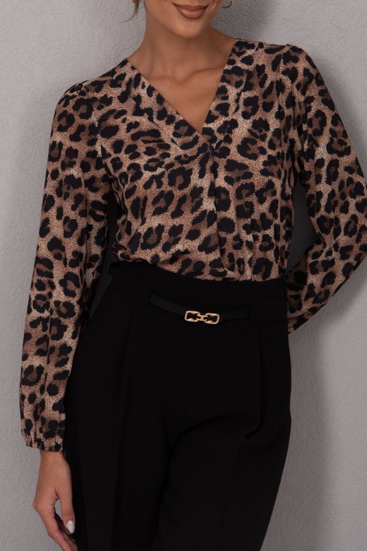 Fluid tunic in animal print