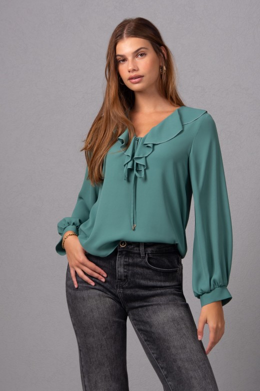 Tunic with ruffle on the neckline