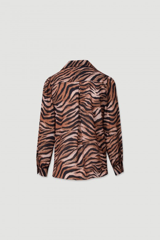 Blouse with animal print