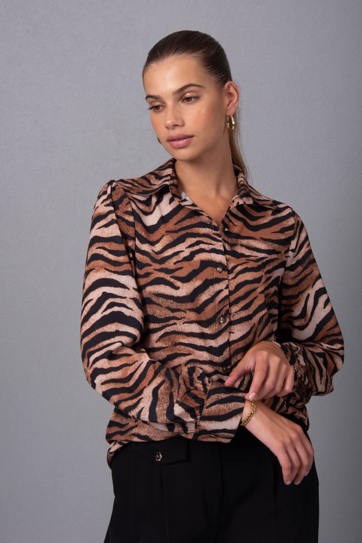 Blouse with animal print