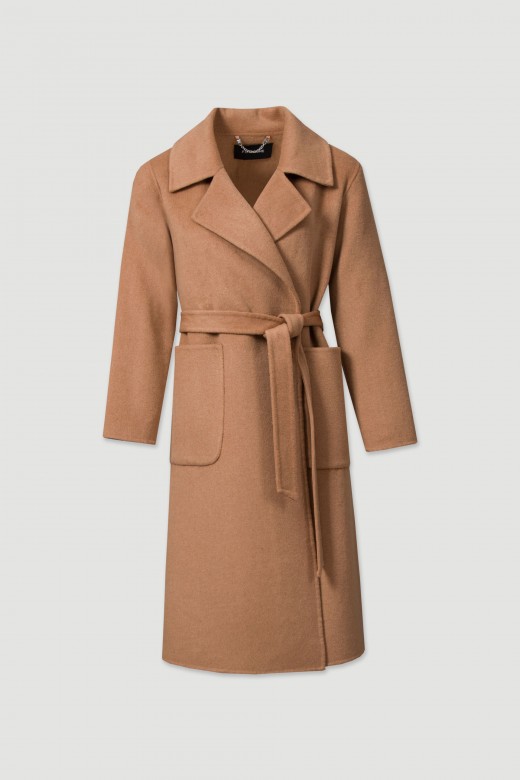 Long wool coat with a belt and double-breasted closure