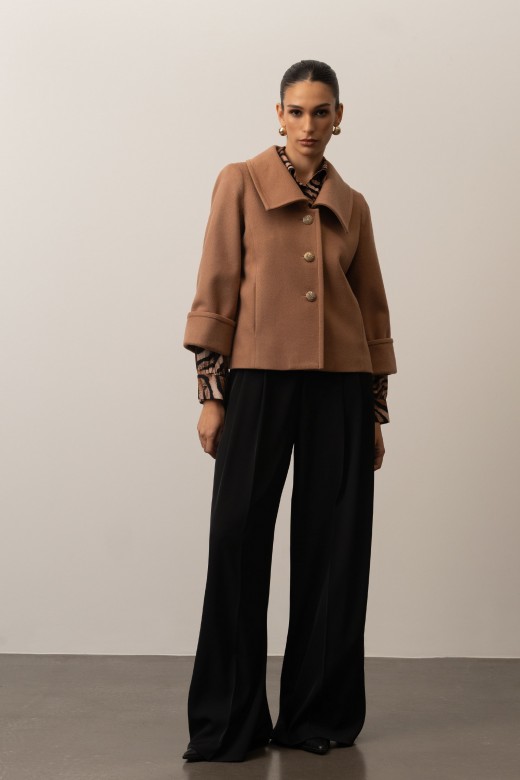 Short wool coat with rolled-up sleeves