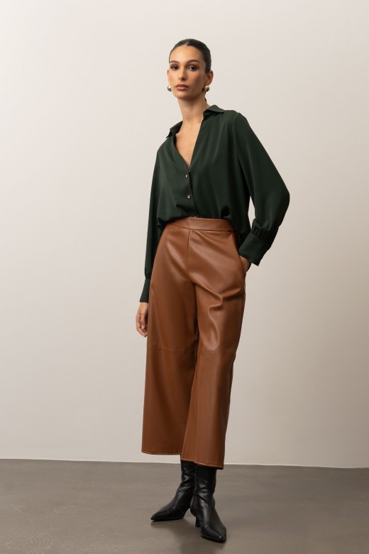 Fluid blouse with tab detail on sleeves