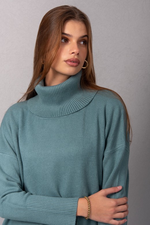 Knitted sweater with a slouchy turtleneck