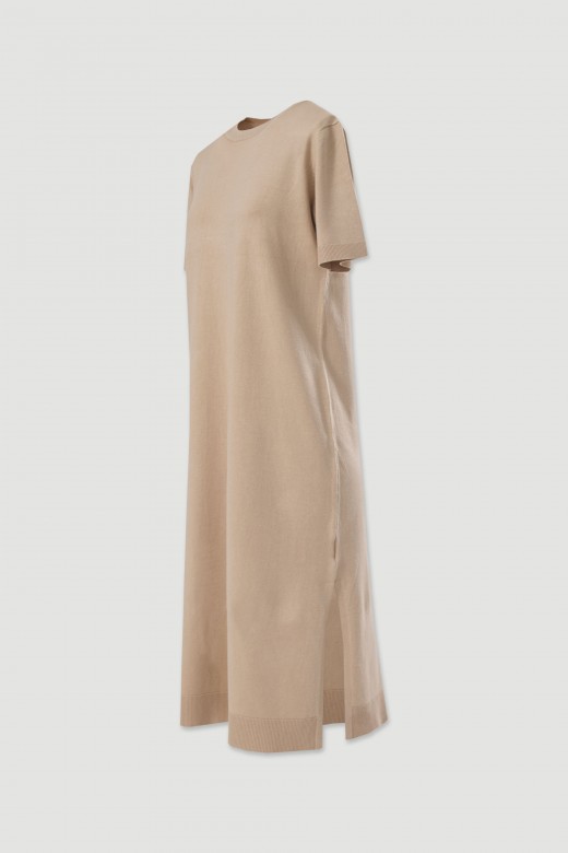 Vestido midi de malha com manga curta