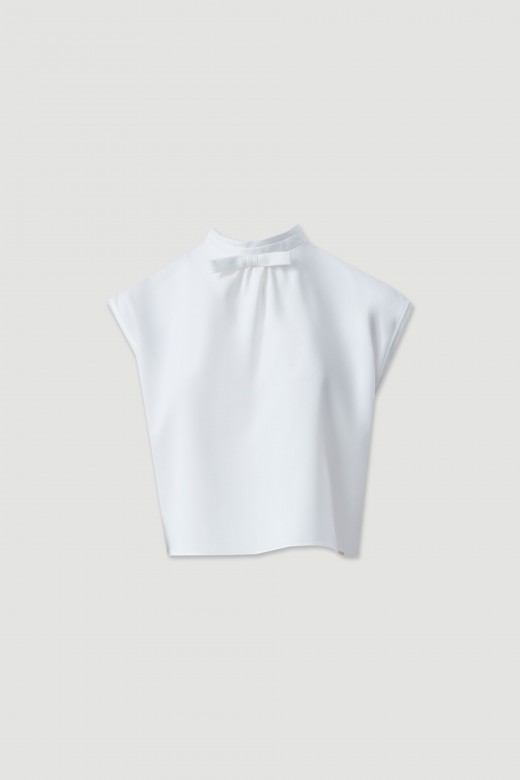 Camisola de gola subida com lao