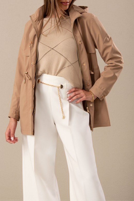 Parka com capuz e cintura ajustvel