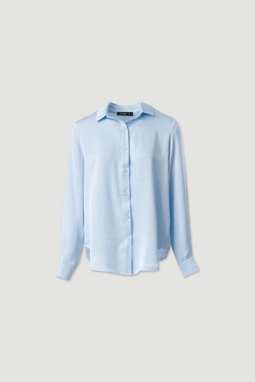 Blusa acetinada com colarinho