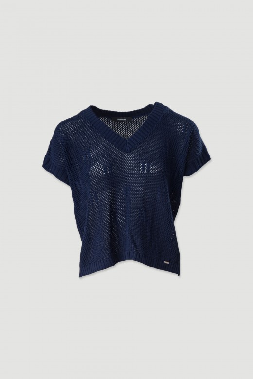 Camisola de malha perfurada com detalhe trabalhado