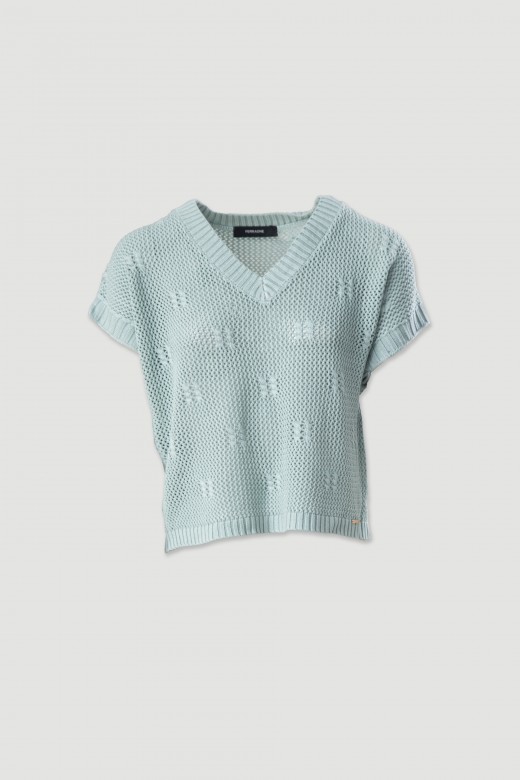 Camisola de malha perfurada com detalhe trabalhado