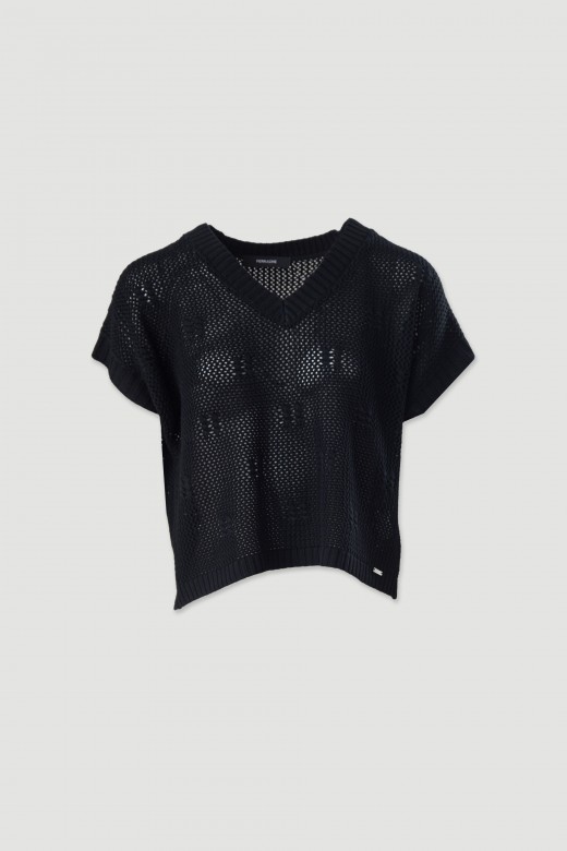 Camisola de malha perfurada com detalhe trabalhado