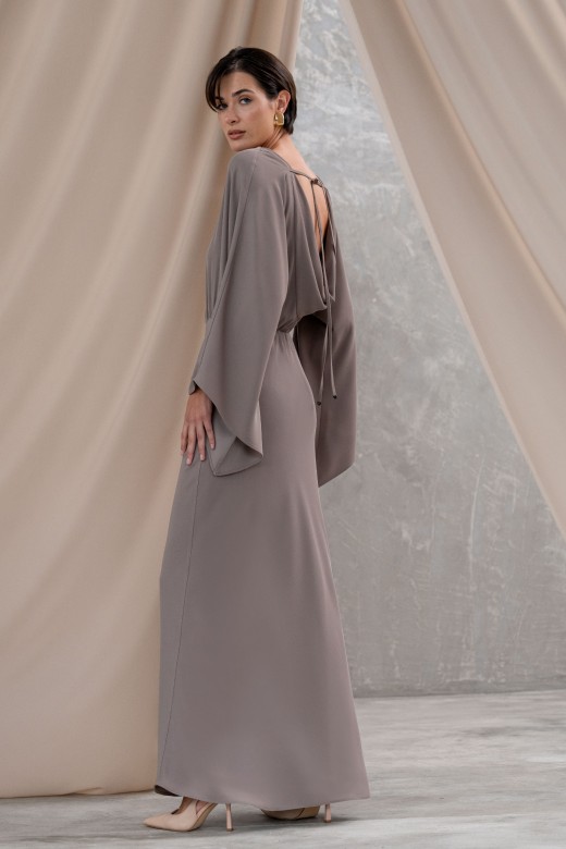 Long dress with open back Long dress with open back