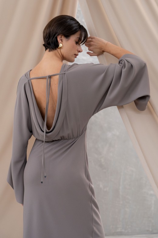 Long dress with open back Long dress with open back