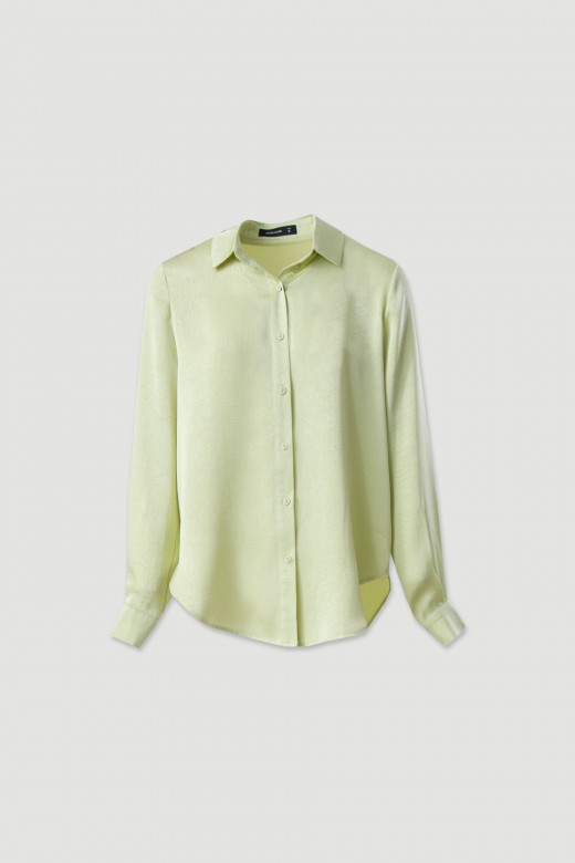 Blusa acetinada com colarinho
