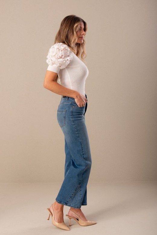 Jeans straight com aplicao brilhante