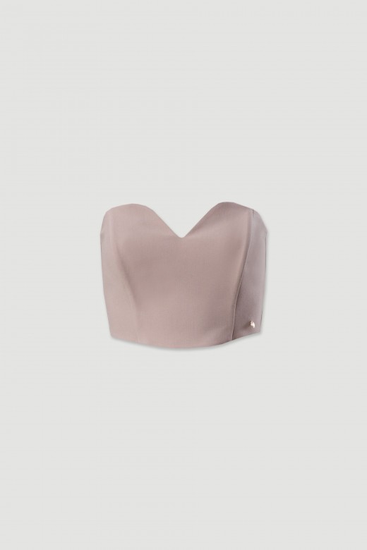 Cropped top with a heart-shaped neckline Cropped top with a heart-shaped neckline