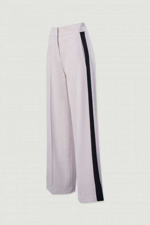 Cala wide leg com risca lateral
