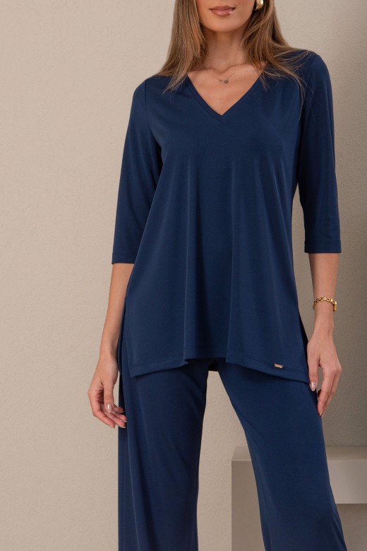 Basic knit tunic with v-neck