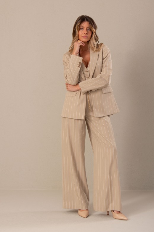 Cala de fato wide leg em tecido com detalhe de linha